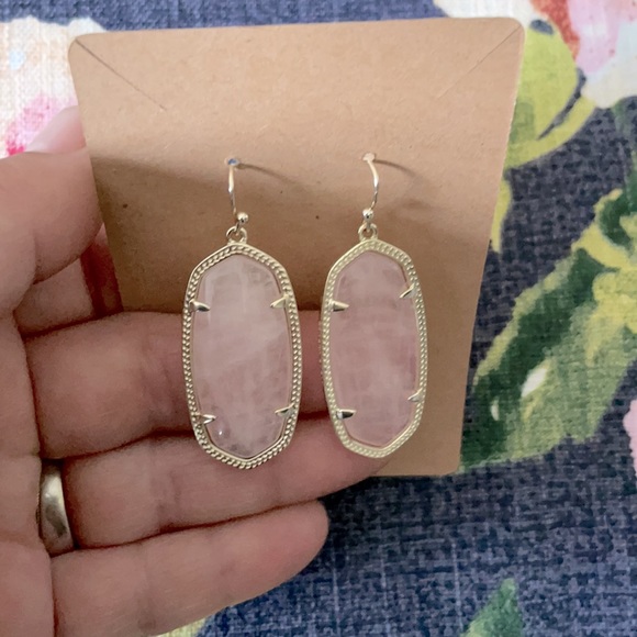 Kendra Scott danielle earrings - rose quartz - Picture 2 of 3